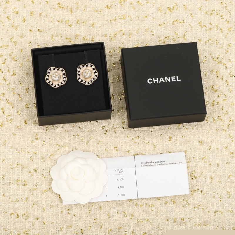 Ba*len*cia*ga earrings
